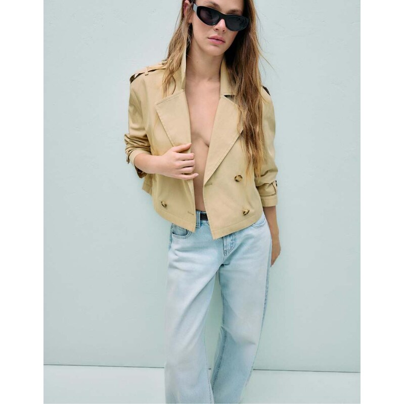Stradivarius Short double-breasted trench coat in stone-White 114492237