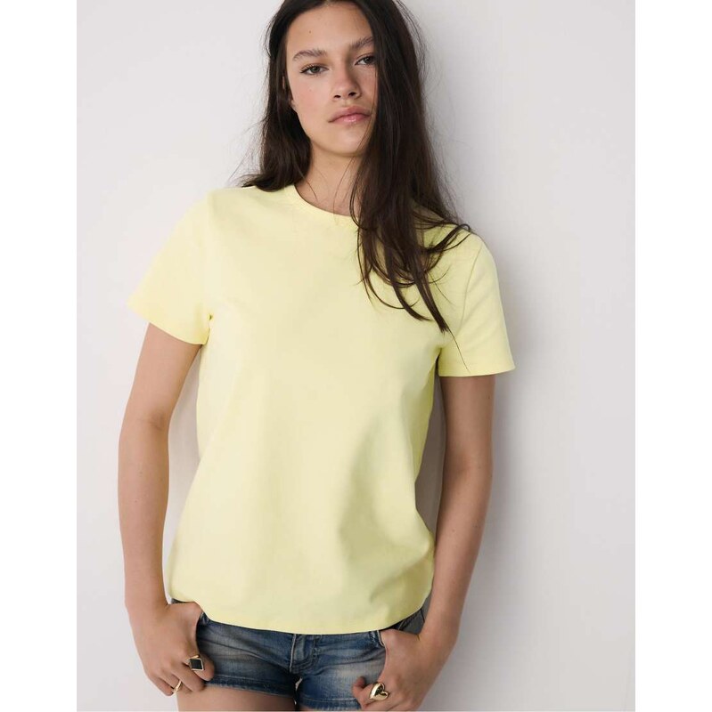 Stradivarius Basic regular soft-touch t-shirt in pastel yellow