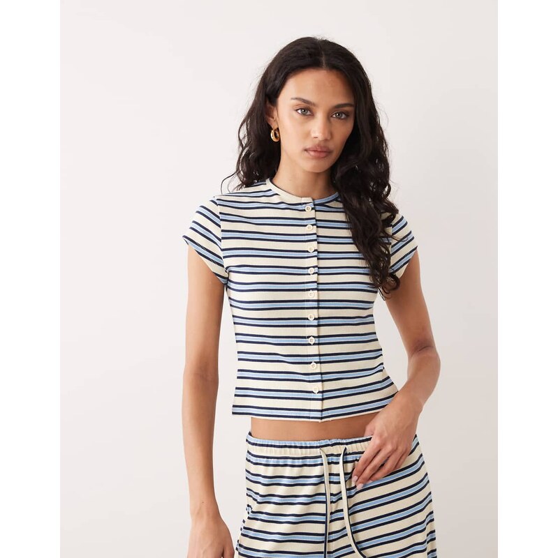 Miss Selfridge fitted short sleeve button up top in buttermilk