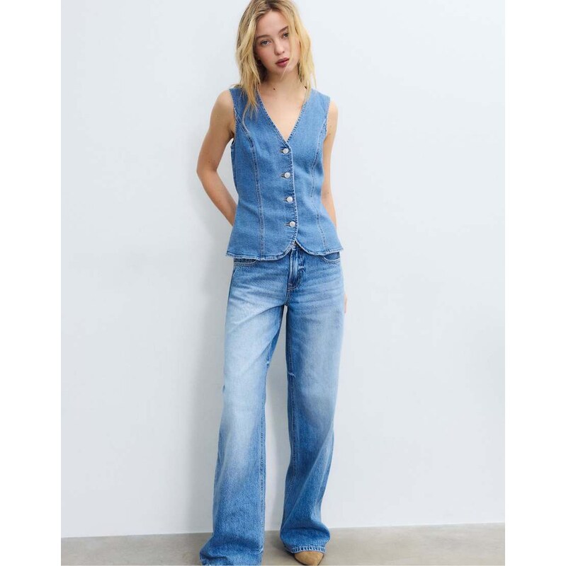 Stradivarius Fitted denim top in medium light blue denim 114514298