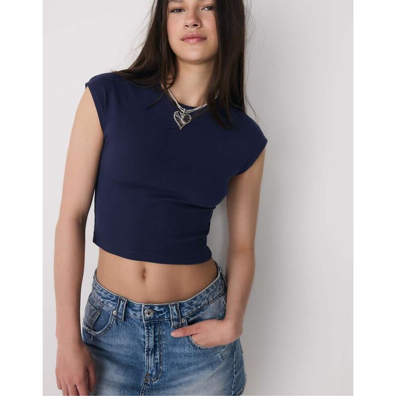 Stradivarius Basic fitted cropped t-shirt in dark blue-Navy 114514303