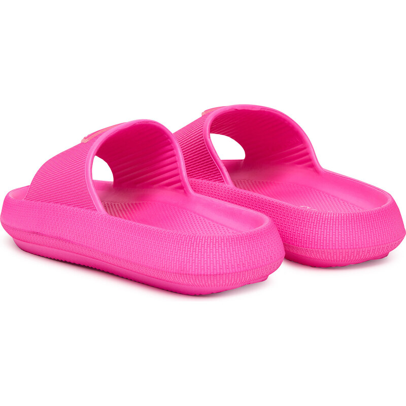 Nazouváky Guess