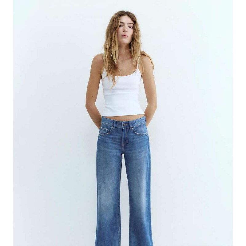 Pull&Bear Petite low-rise straight leg jeans in ocean-Navy