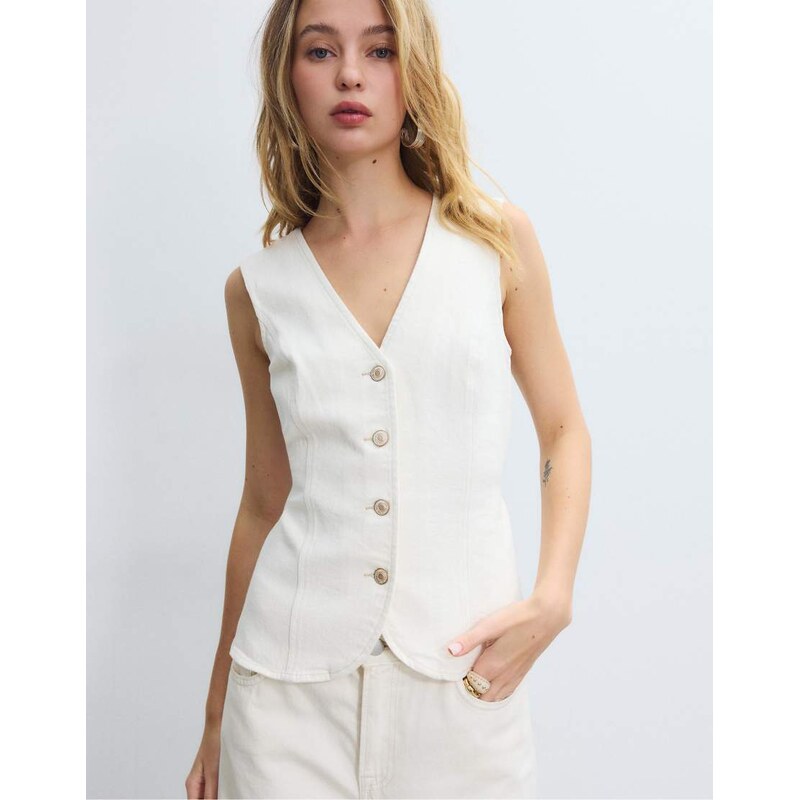 Stradivarius Denim fitted top in vanilla-White