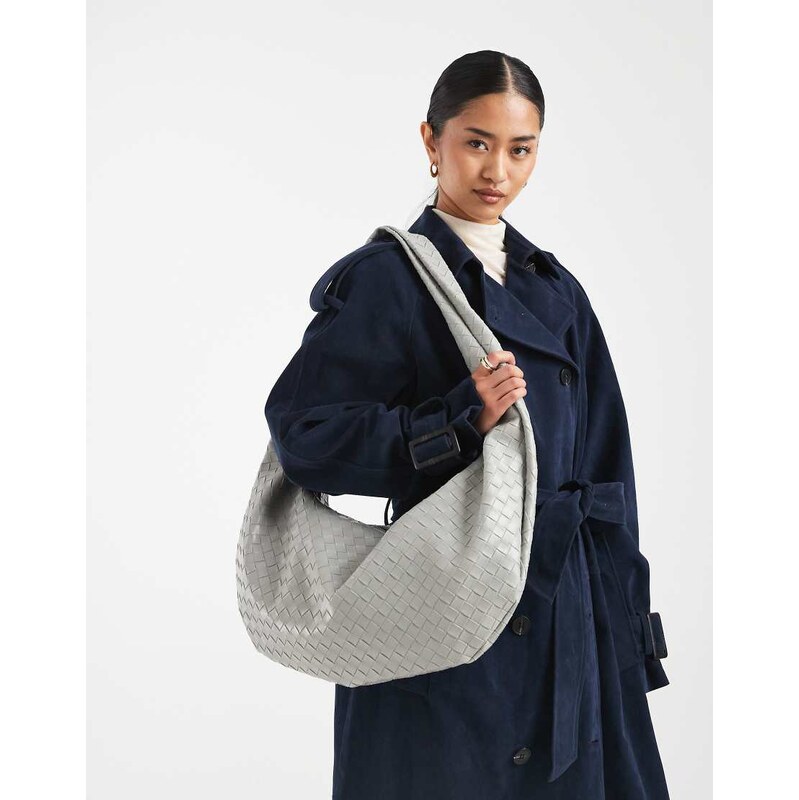 PASQ woven slouch shoulder bag in grey-Navy 114540974
