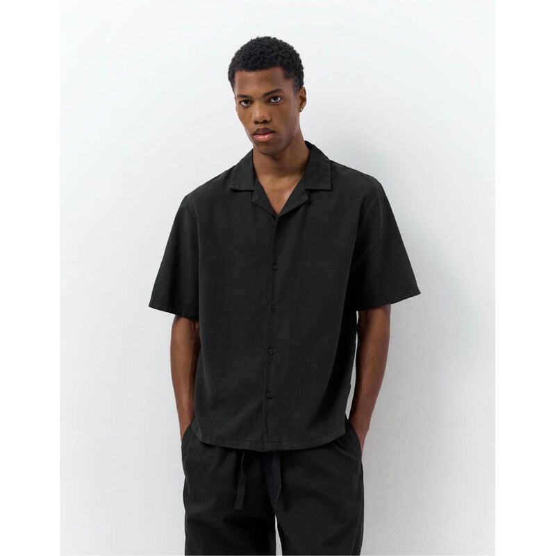 Pull&Bear Short sleeve linen blend shirt in black