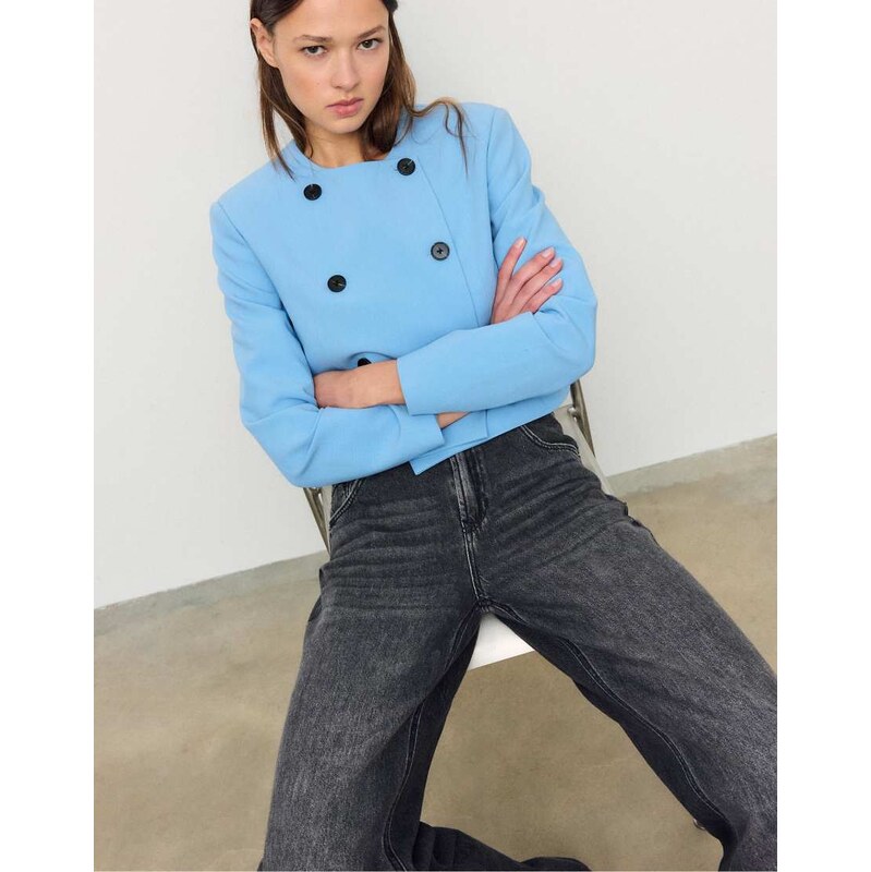 Stradivarius Cropped round neck blazer in sky blue 114561516