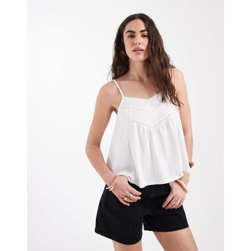 New Look v neck cami with lace trim in white
