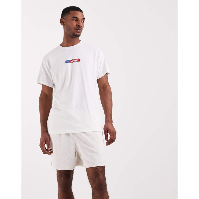 Nike Club French Terry shorts in light grey