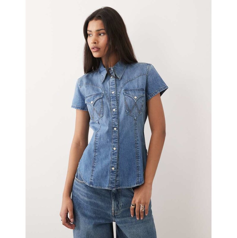 Wrangler western denim button up shirt in medium blue wash