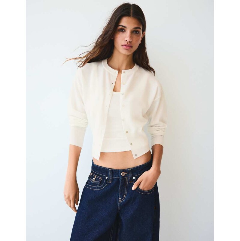 Bershka Round neck button-up cardigan in ecru-White 114584676