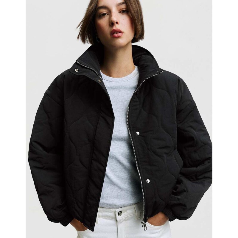 Bershka Padded jacket in black 114584703