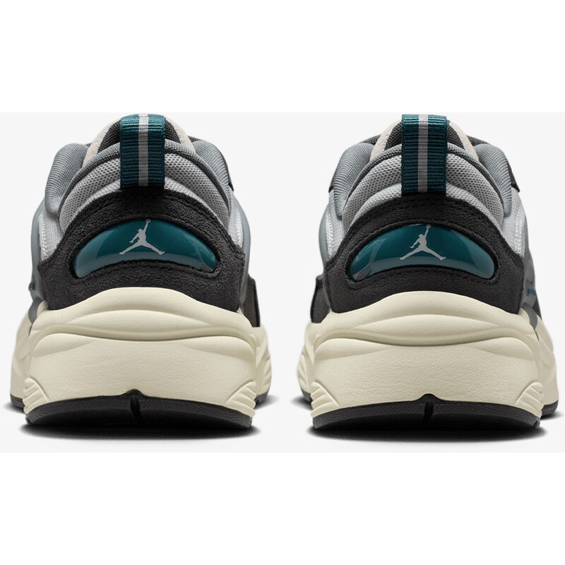 Nike TRUNNER O/S EUR 42