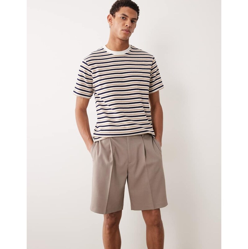 ASOS DESIGN tailored regular shorts with pleats in brown