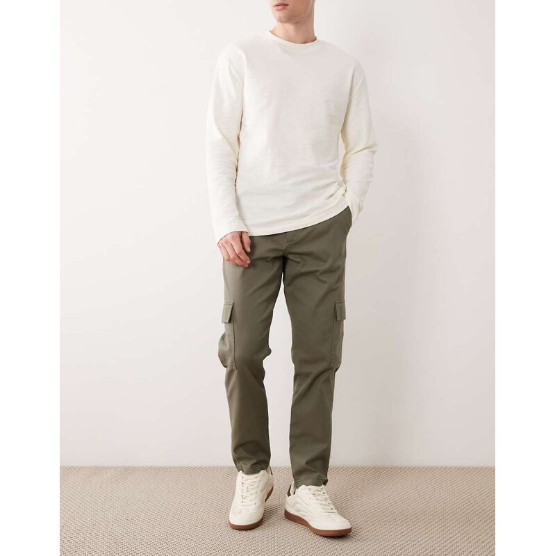 ASOS DESIGN tapered cargo trousers in khaki-Green