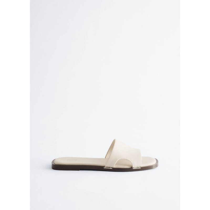 H&M - Kožené Nazouvákys Kovovými Detaily - bílá 114569925