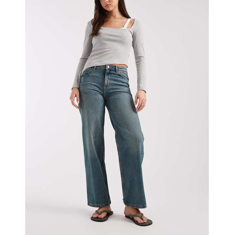 Wrangler mid-rise loose straight jeans in vintage wash-Blue 114683981
