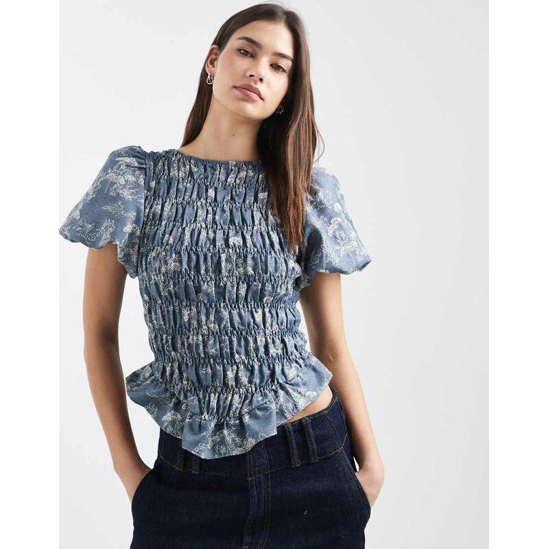 Daisy Street puff sleeve shirred top in denim floral print-Blue