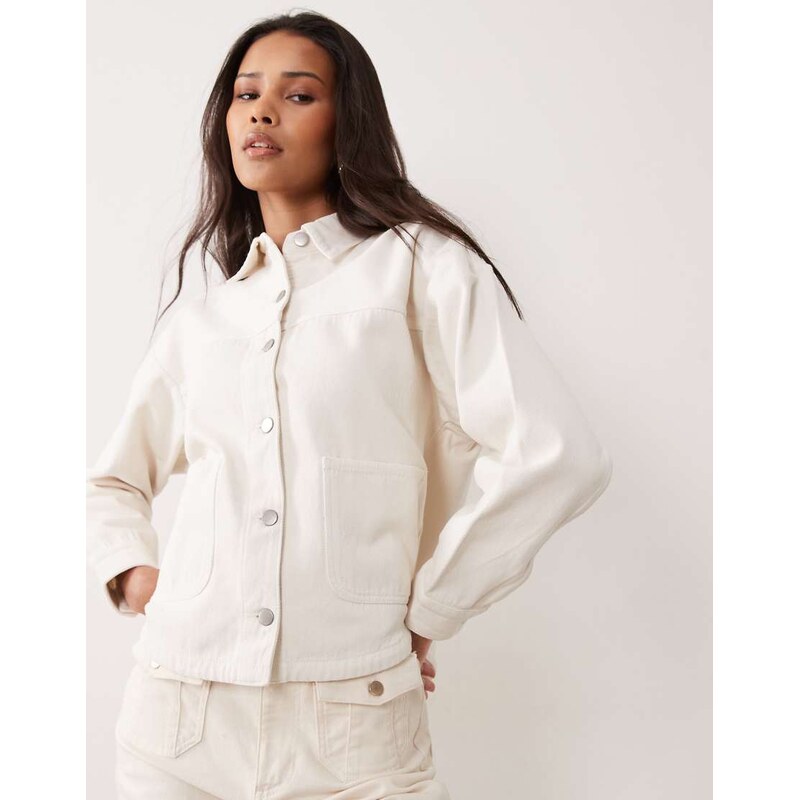 JDY boxy denim jacket with front pockets in cream-White 114688206