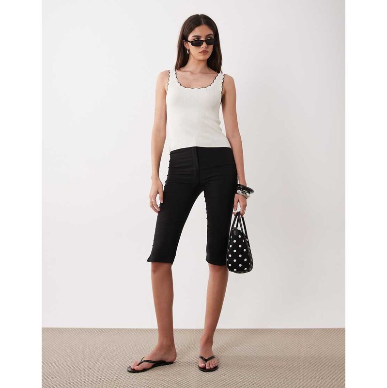 JDY scallop edge knitted vest in white with black contrast seam 115521063