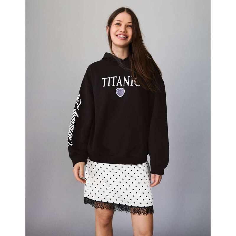 Bershka Titanic print hooded sweatshirt in black 114690106