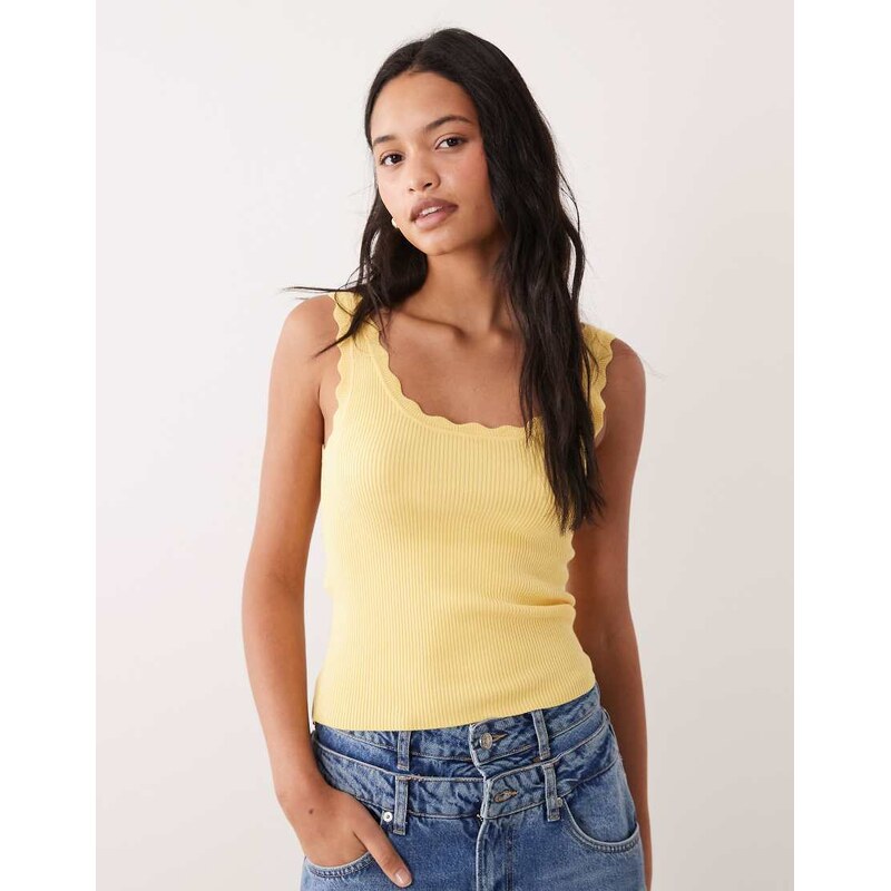 JDY scallop edge knitted vest in yellow