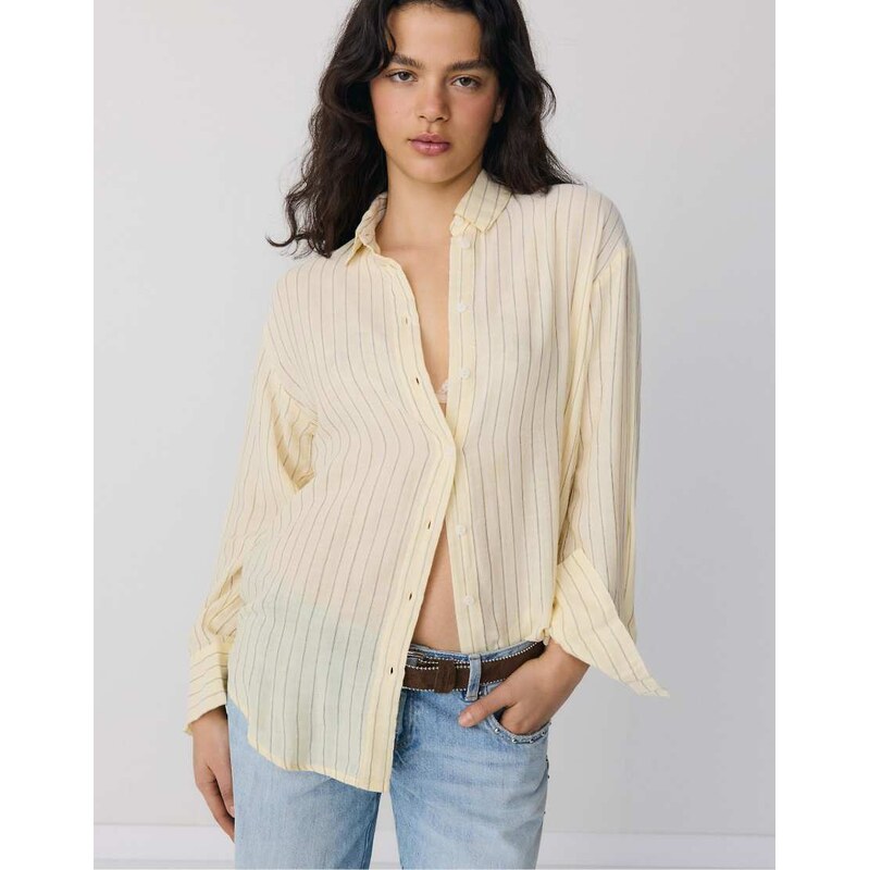 Stradivarius Basic double fabric shirt in gold-Yellow 114699200