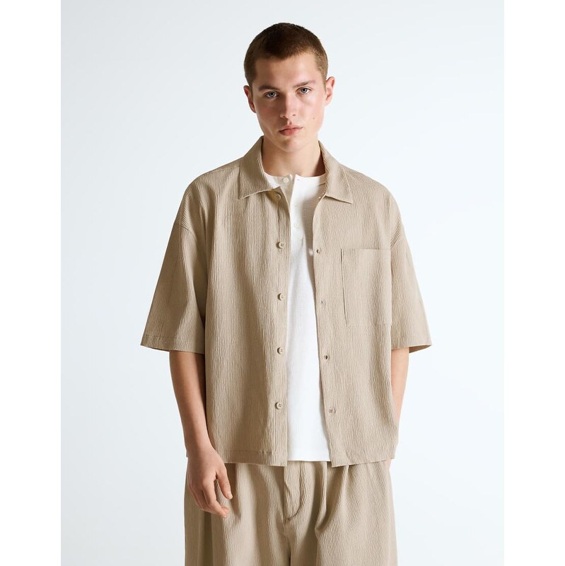 Bershka Pleated short sleeve boxy shirt in beige-Neutral