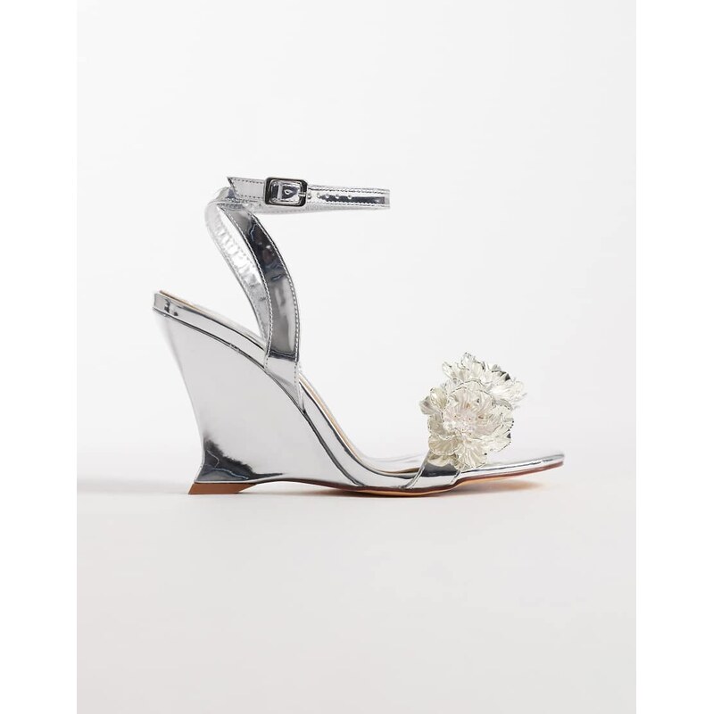 Azalea Wang Winters wedge sandals with flowers in silver 114708712