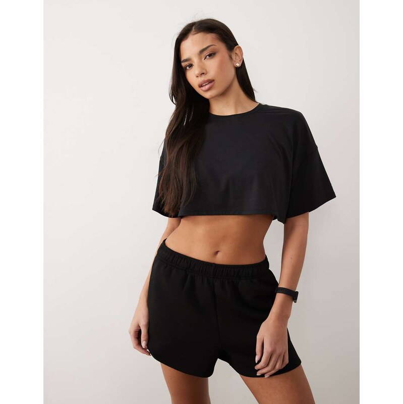 4505 performance jersey ultra crop quick dry t-shirt in black