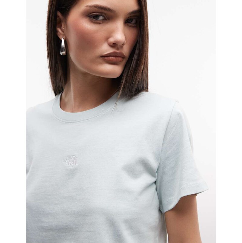 The North Face Essential Regular Cutie tee in green 114708890
