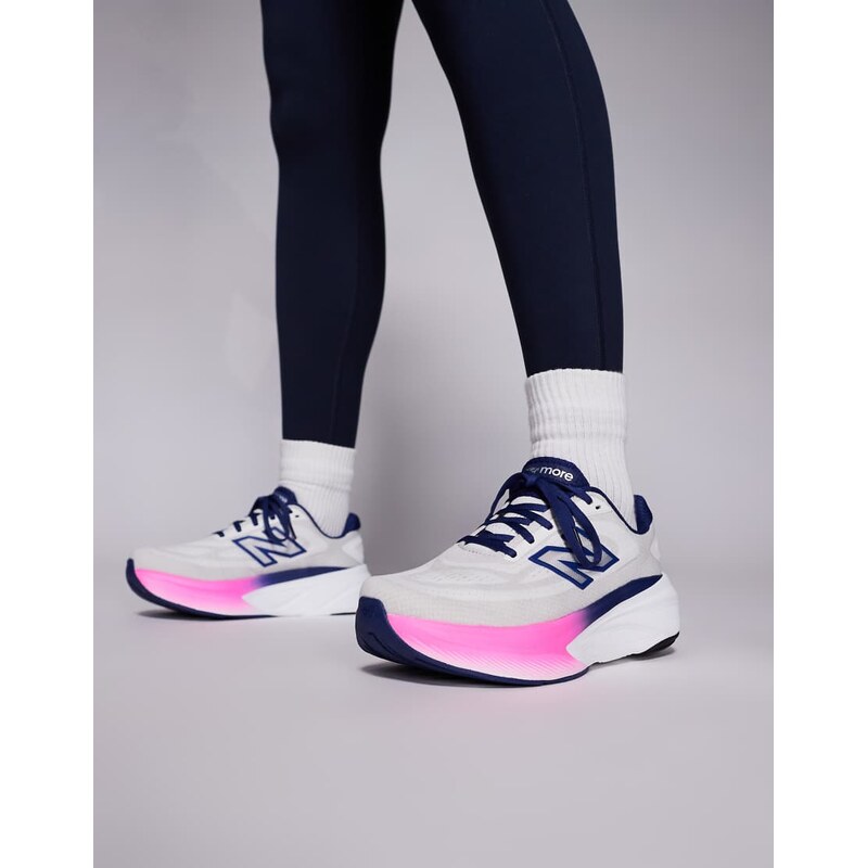 New Balance More running trainers in light grey and pink