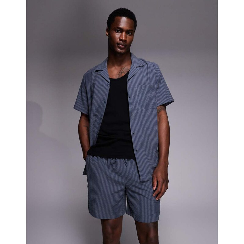 South Beach seersucker short in petrol blue