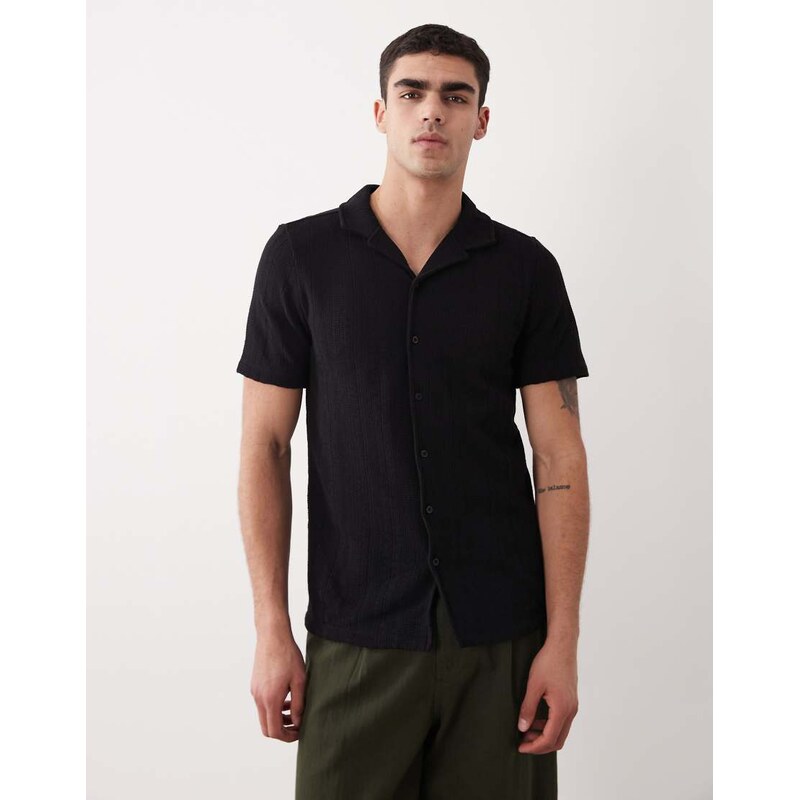 New Look textured knitted revere shirt in black