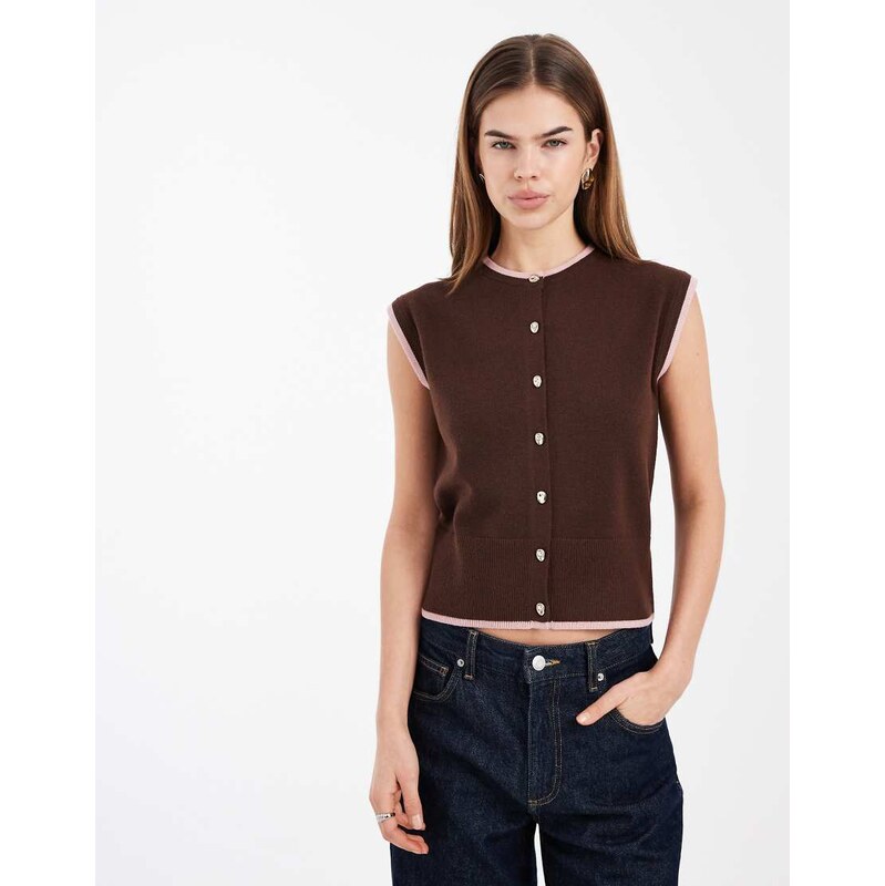 New Look tipped knitted waistcoat in brown-Pink