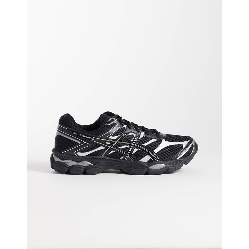 Asics Gel-Cumulus 16 trainers in black 114773654