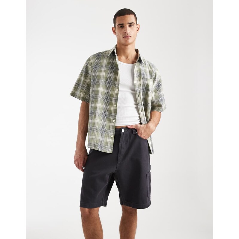 Santa Cruz Carpenter Big Shorts in Washed Black Canvas