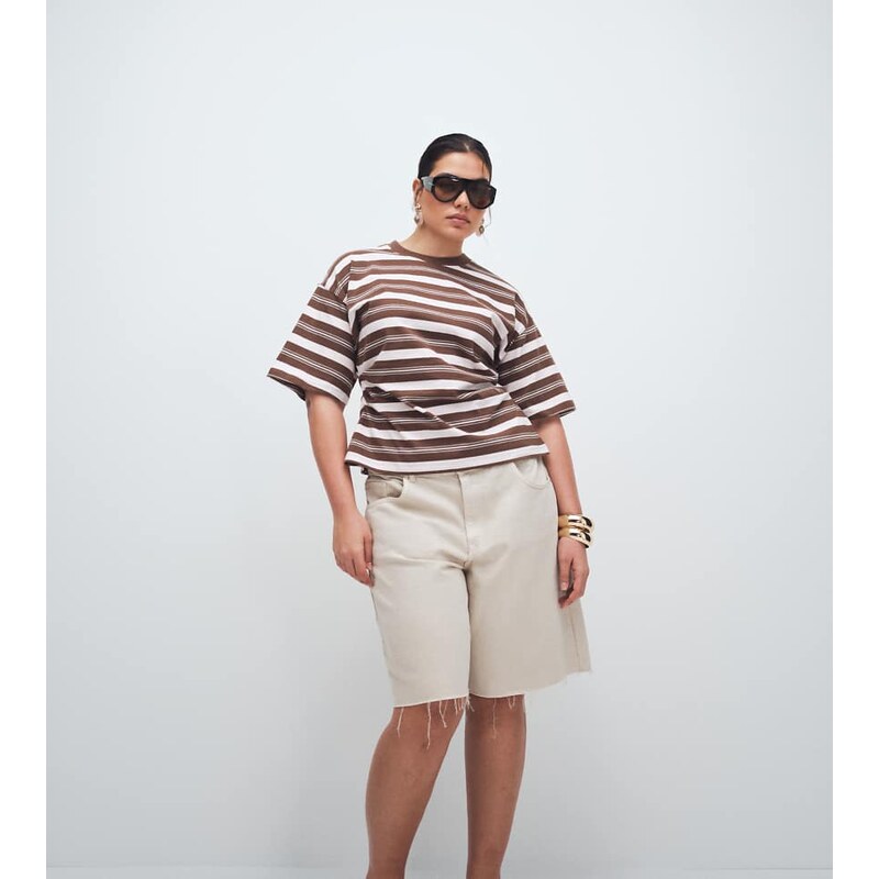 Noisy May Curve high waist bermuda denim short in ecru-White