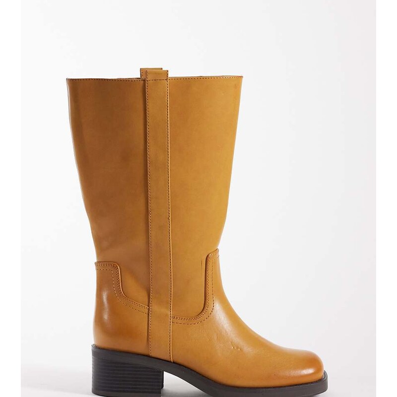 ASOS DESIGN Curve Cherry pull on trucker boot in tan-Brown 114774064