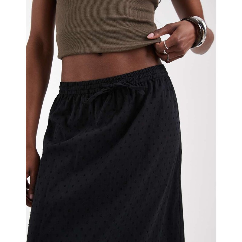 Vero Moda Tall dobby texture boho maxi skirt in black