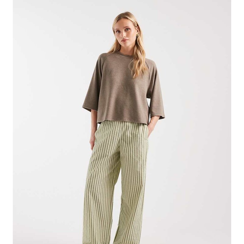 ASOS Petite ASOS DESIGN Petite textured pull on straight leg