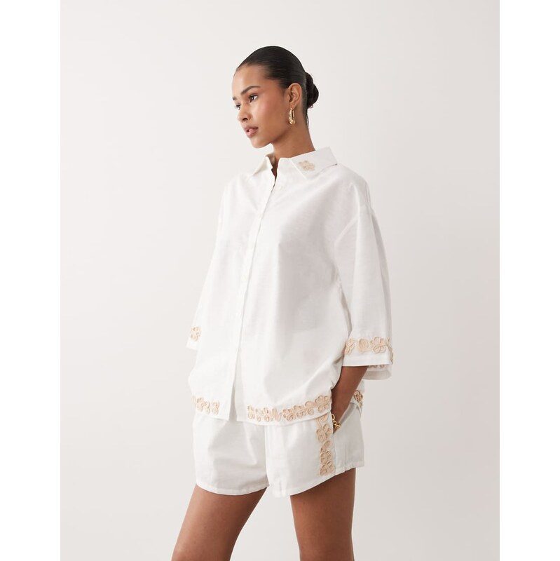 SNDYS linen & cotton blend flower applique high waisted shorts co-ord 114789774