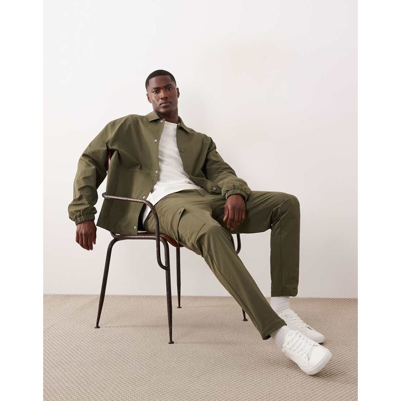 ASOS DESIGN motionMAX tapered cargo trouser in khaki-Green