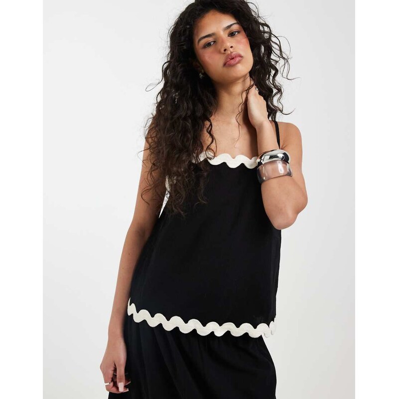 Vero Moda cami top co-ord with contrast scallop trim in black 114811804