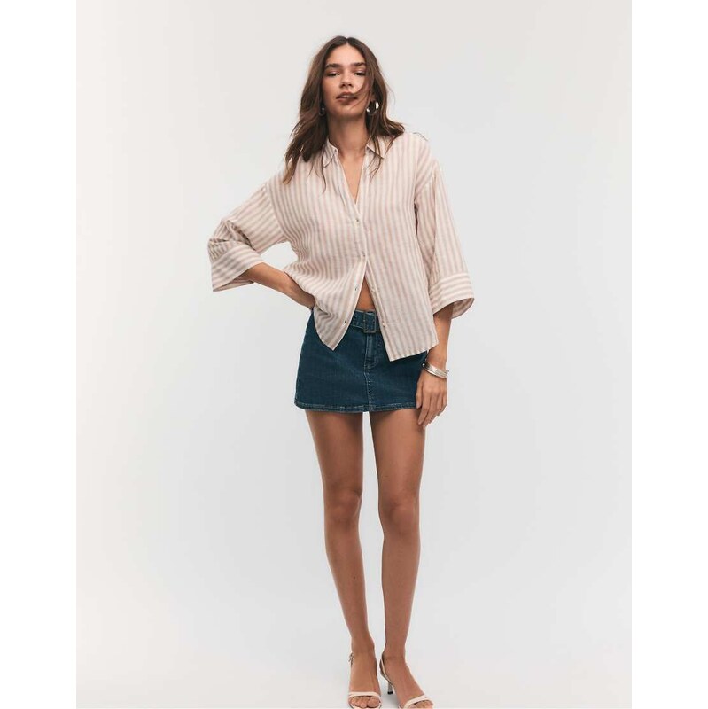 Stradivarius Linen-effect kimono sleeve shirt in stone-White 114812003