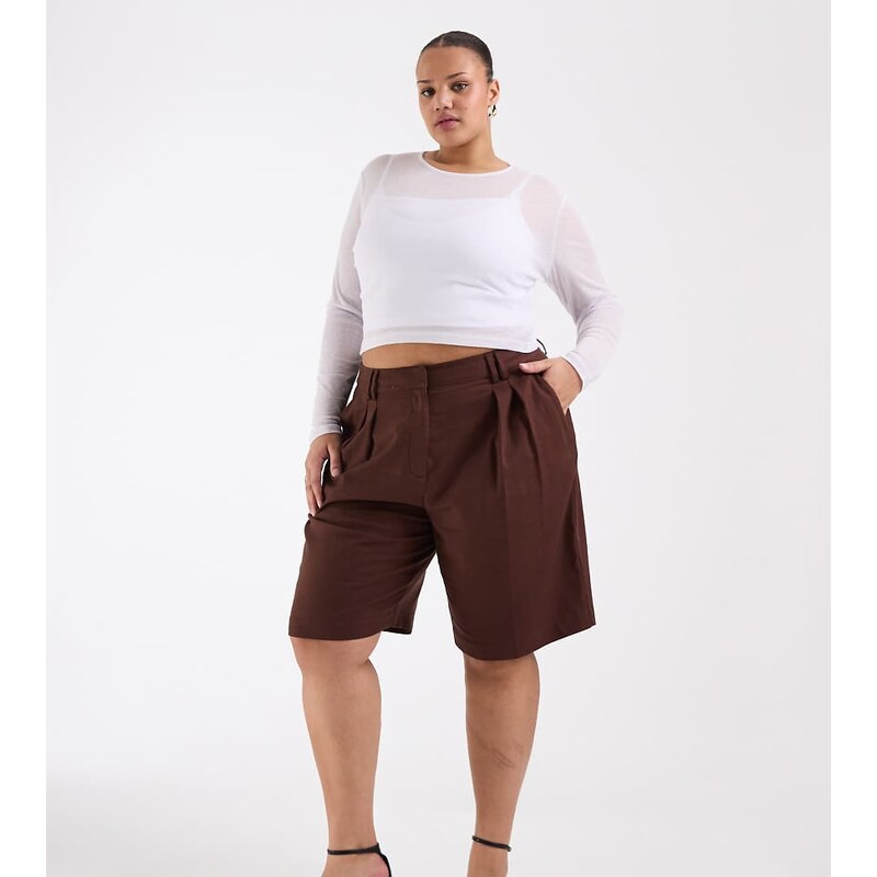 ASOS DESIGN Curve tailored bermuda shorts with linen in brown
