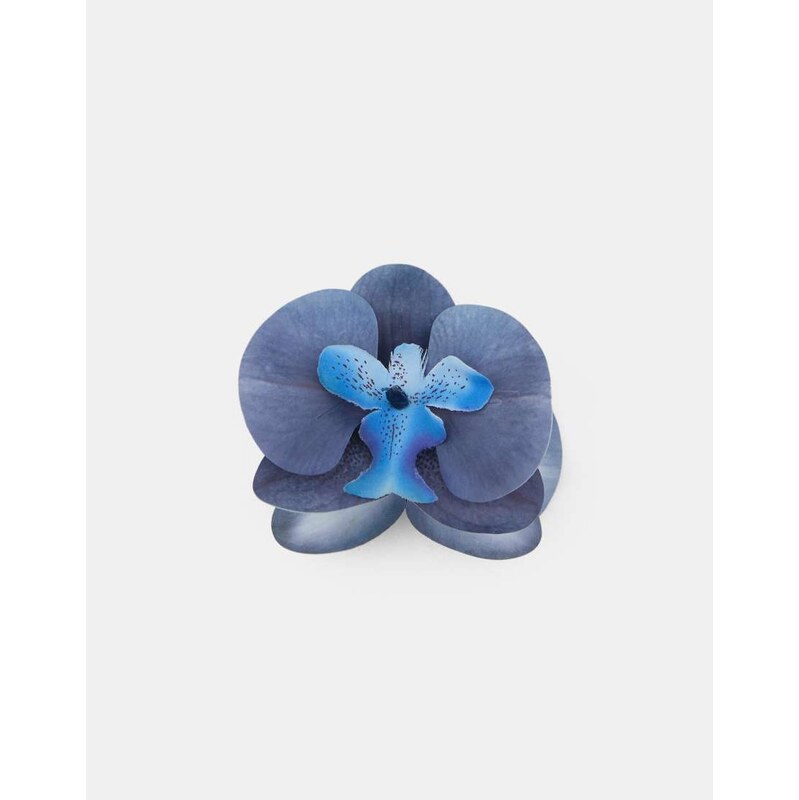 Pull&Bear Flower hair clip in blue 115011801