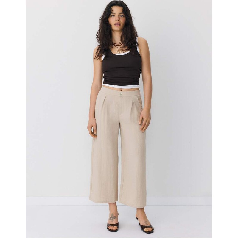 Stradivarius Rustic culottes in stone-White