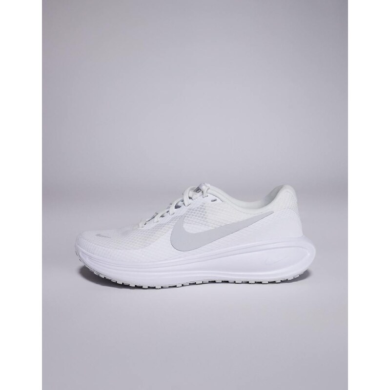 Nike Running Revolution 8 trainers in white