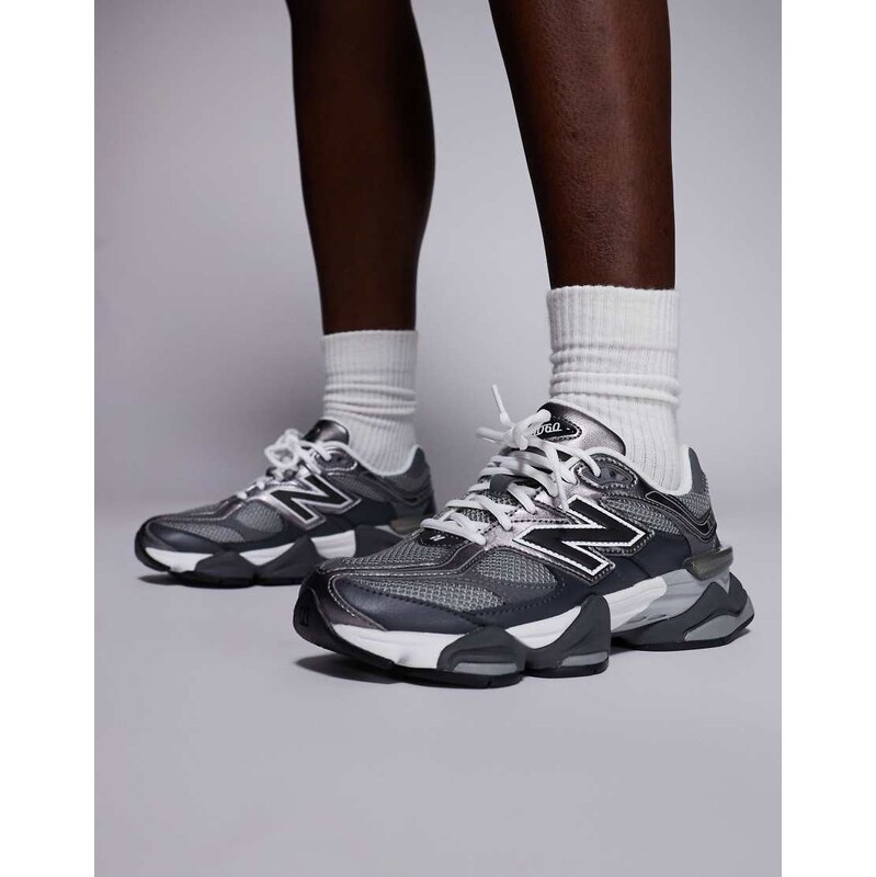 New Balance 9060 trainers in dark grey